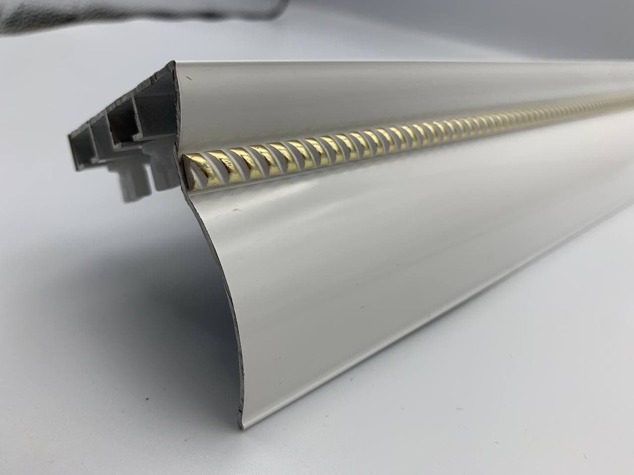 КАРНИЗ АЛЮМИНИЕВЫЙ ДВУХРЯДНЫЙ БЕЛЫЙ,  3,5 м  801047